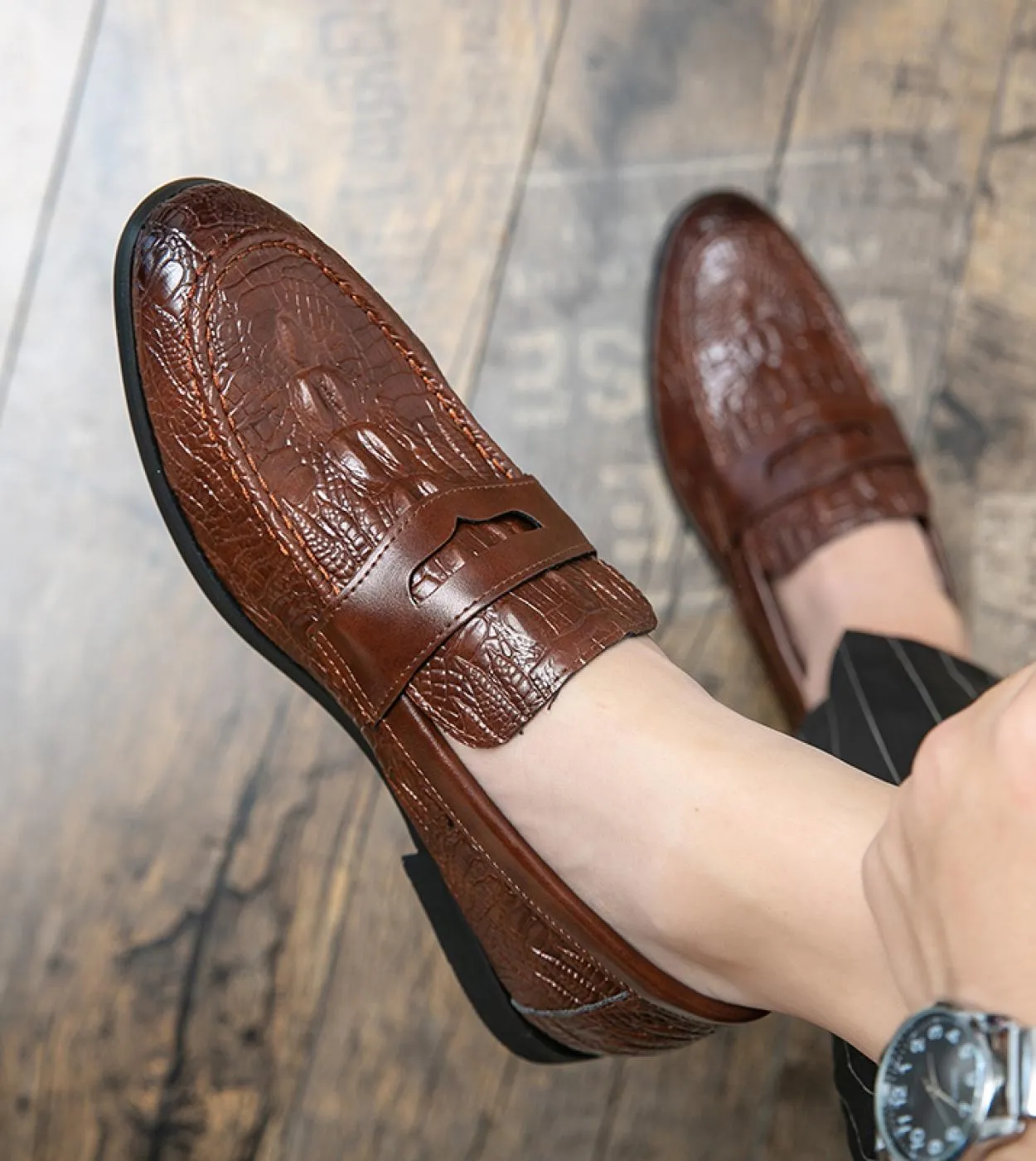 Scarpe da uomo in pelle primavera di lusso Scarpe da guida comode con suola morbida Mocassini Scarpe da uomo in pelle di alta qu