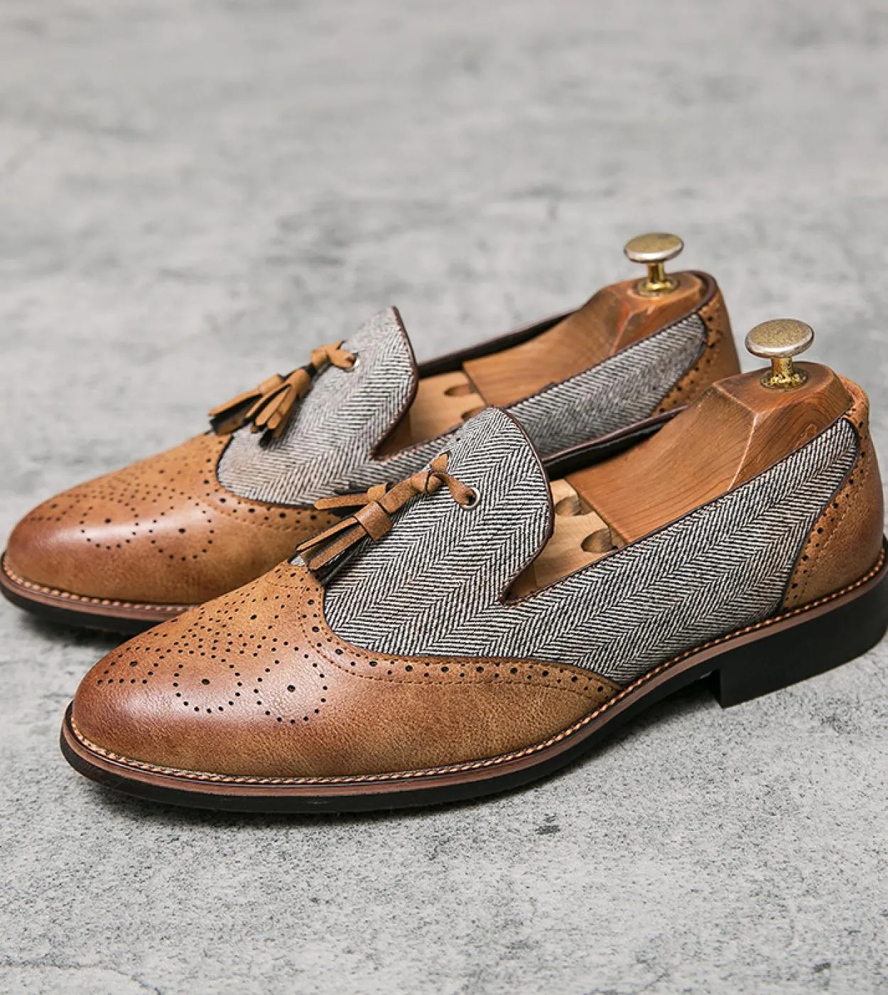 Scarpe da uomo Scarpa elegante in pelle 2022 Scarpa da sposa formale da uomo con punta a punta Mocassini casual Oxford da uffici