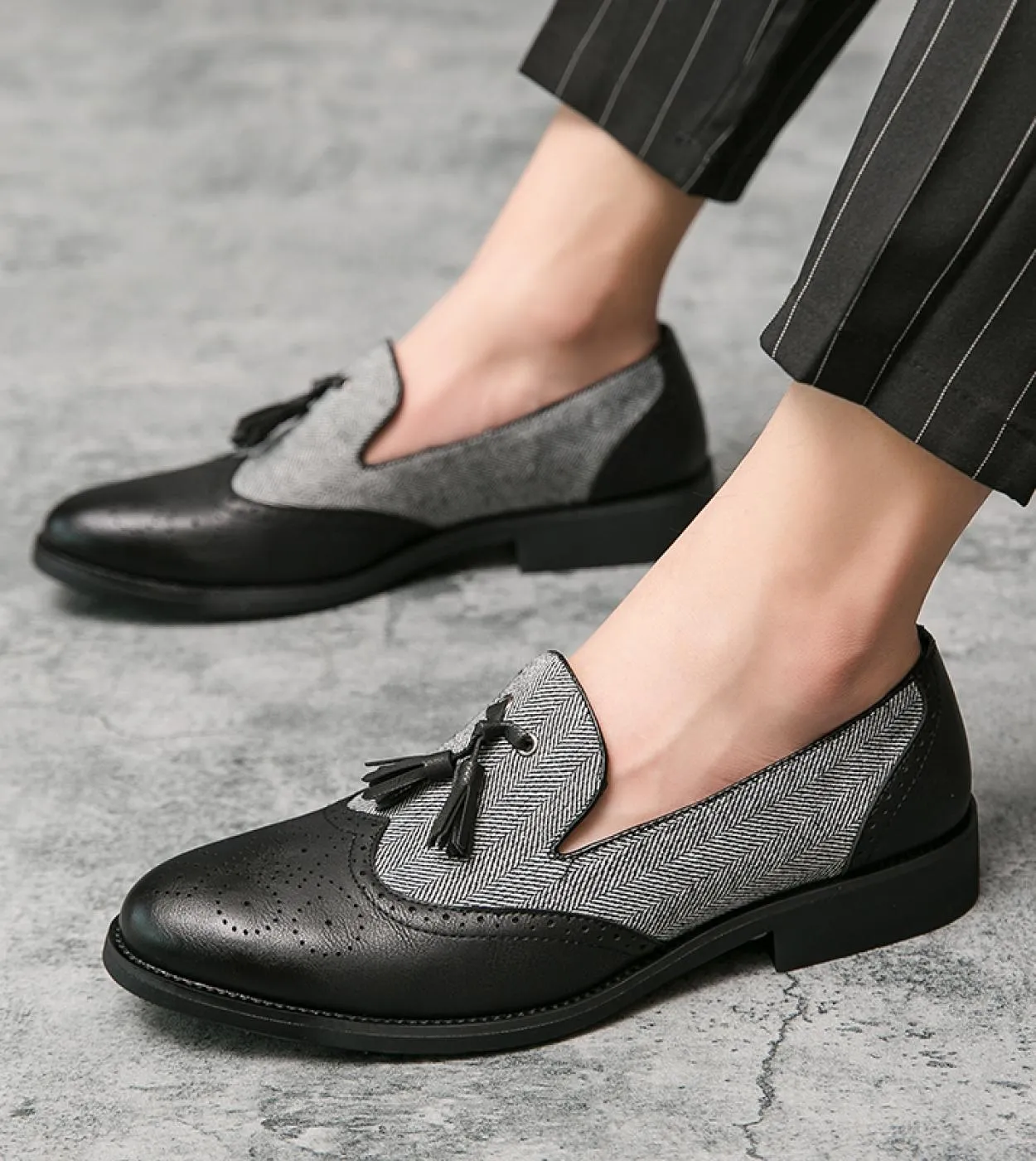 Scarpe da uomo Scarpa elegante in pelle 2022 Scarpa da sposa formale da uomo con punta a punta Mocassini casual Oxford da uffici
