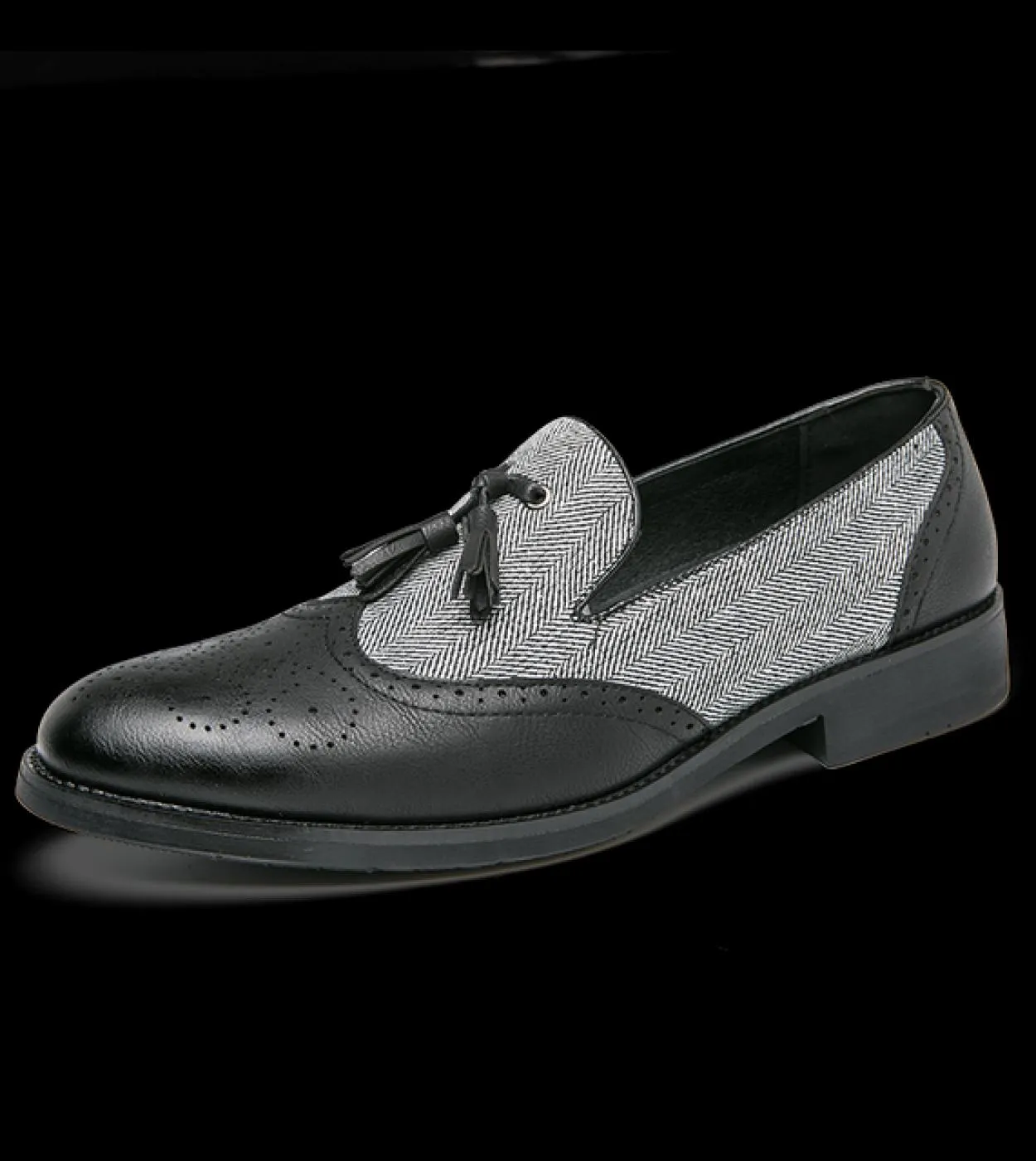 Scarpe da uomo Scarpa elegante in pelle 2022 Scarpa da sposa formale da uomo con punta a punta Mocassini casual Oxford da uffici