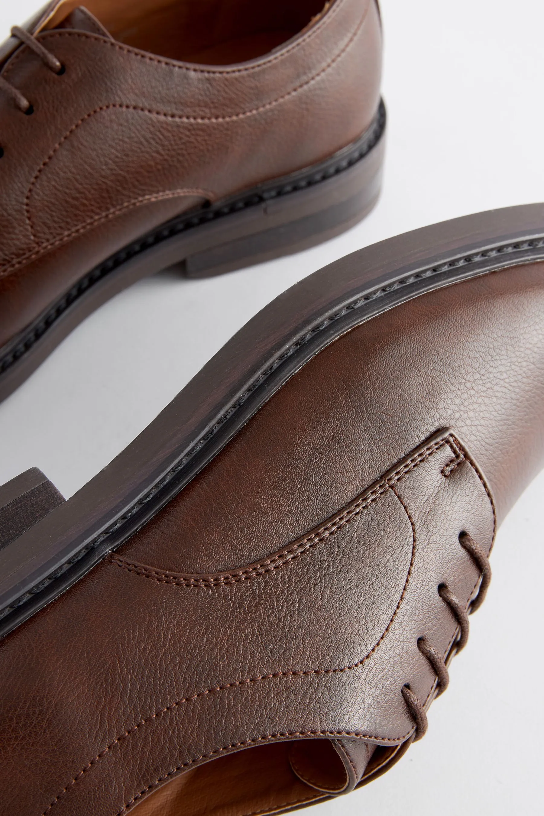 Scarpe Derby con suole spesse    