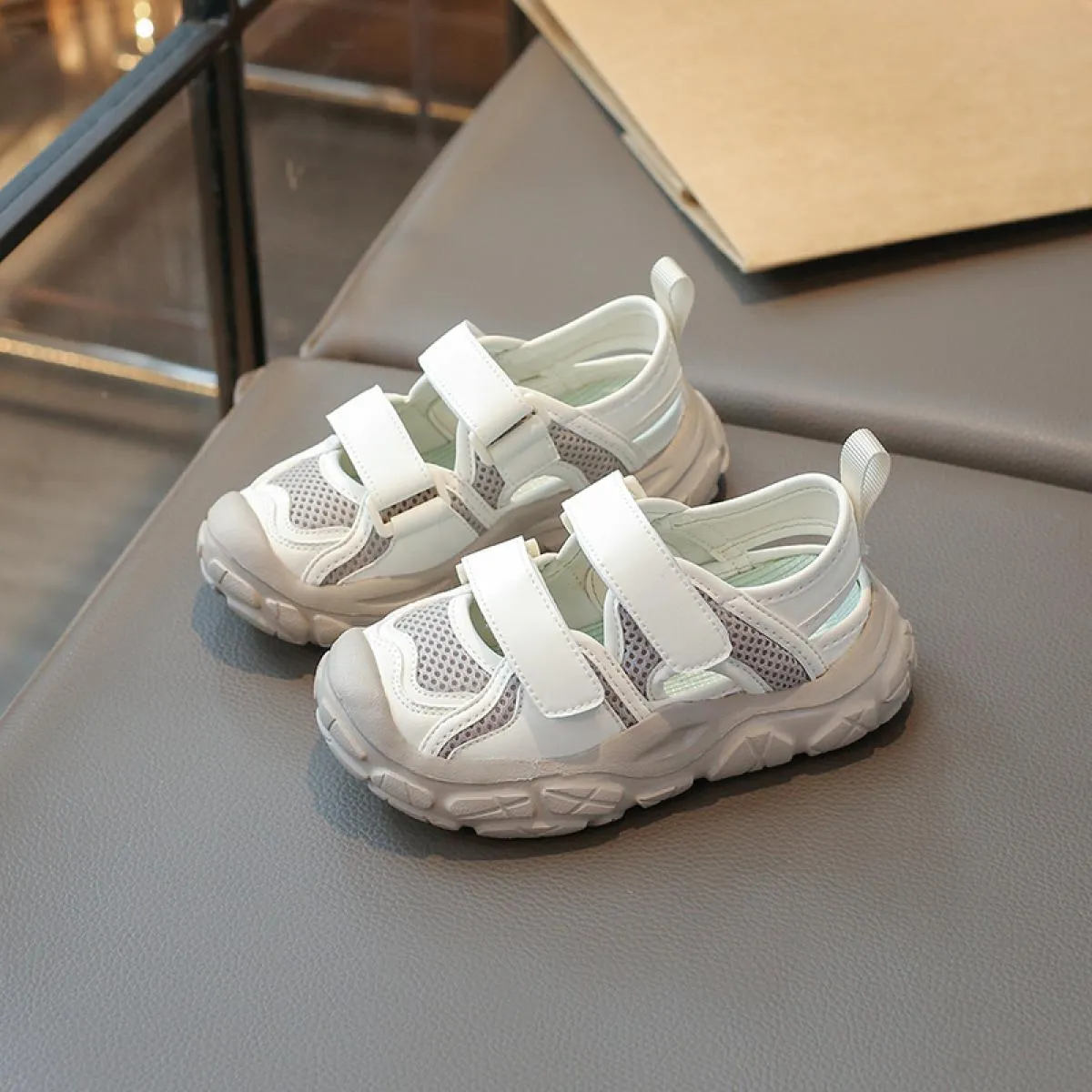 Scarpe estive per bambini Sandali per bambini Sandali per ragazzi traspiranti Scarpe per bambini Protezione esterna delle dita d