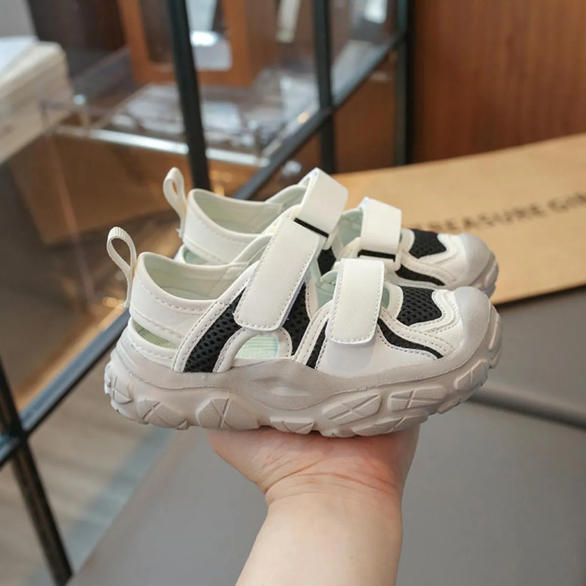 Scarpe estive per bambini Sandali per bambini Sandali per ragazzi traspiranti Scarpe per bambini Protezione esterna delle dita d