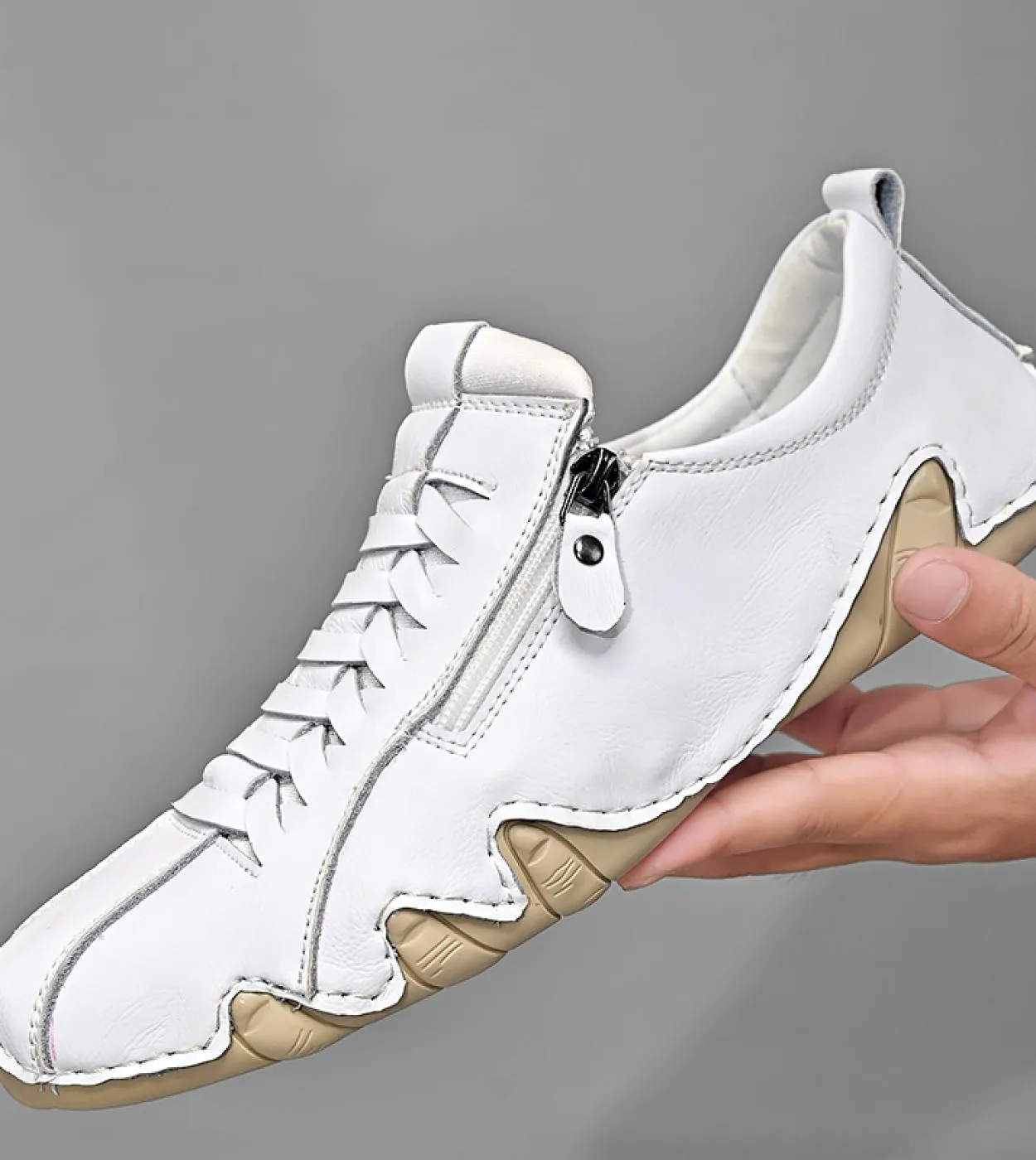 Scarpe sportive da esterno bianche Scarpe da uomo in pelle di moda Mocassini casual da uomo Scarpe comode da uomo piatte Guida a
