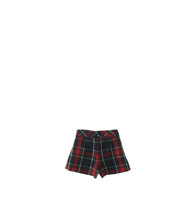 Shorts in tartan