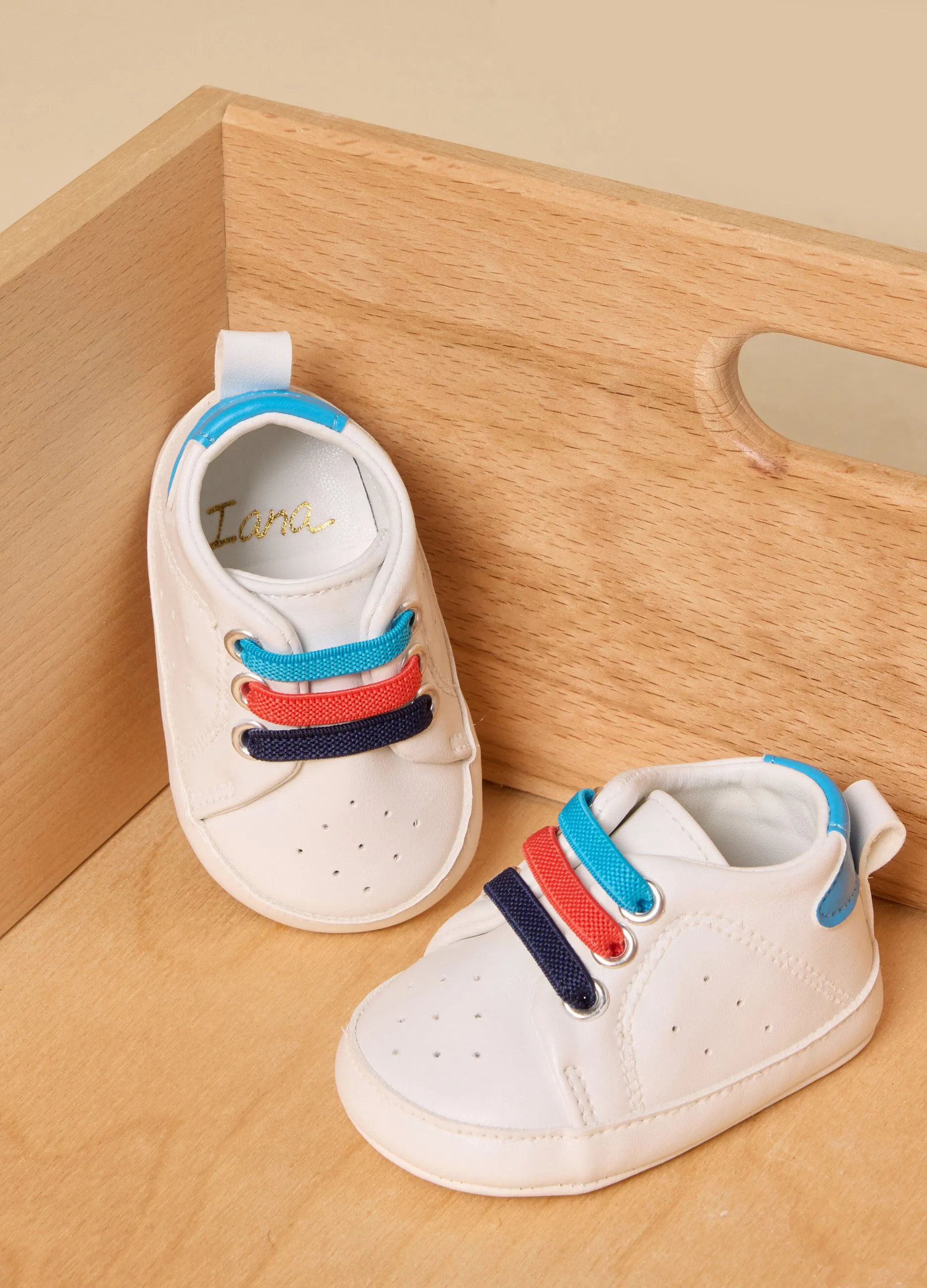 Sneakers IANA in eco pelle neonato