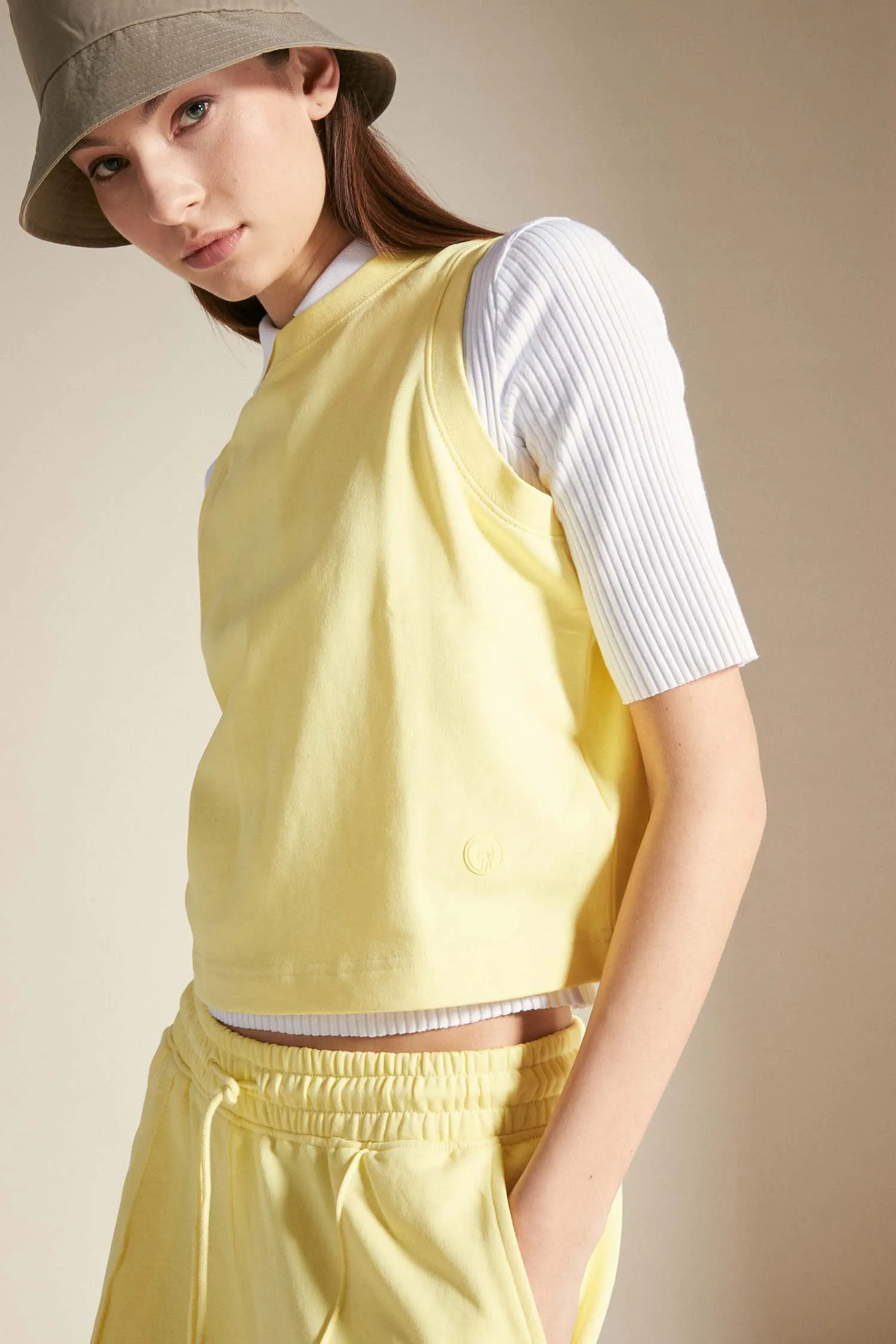 SOLE –  Crop top giallo pastello in cotone