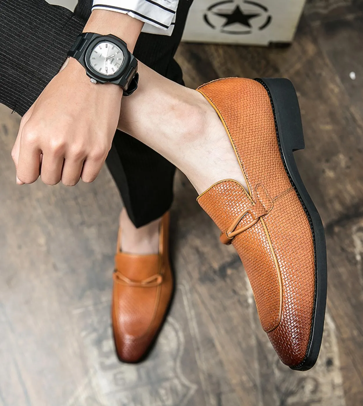 Spring New Luxury Brand Mocassini con punta a punta Scarpe casual da uomo Slip On Scarpe eleganti in pelle Taglia 38 48 Guida co