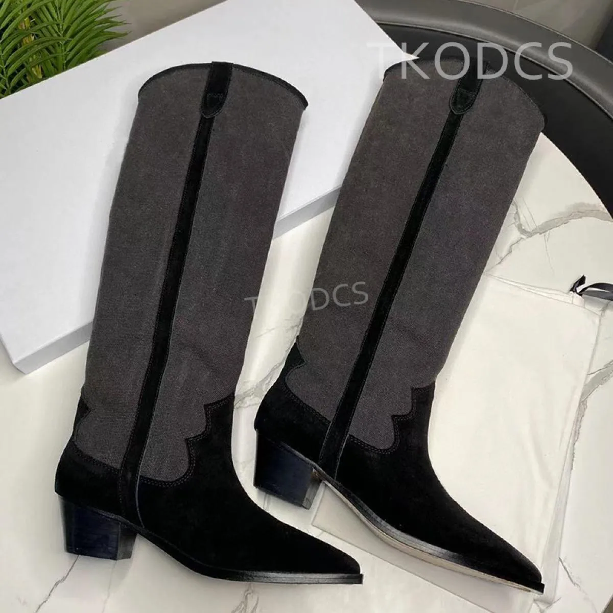 Stivali lunghi da donna in vera pelle scamosciata di mucca Stivaletti alti al ginocchio con mezza slip on Stivaletti a punta Tac