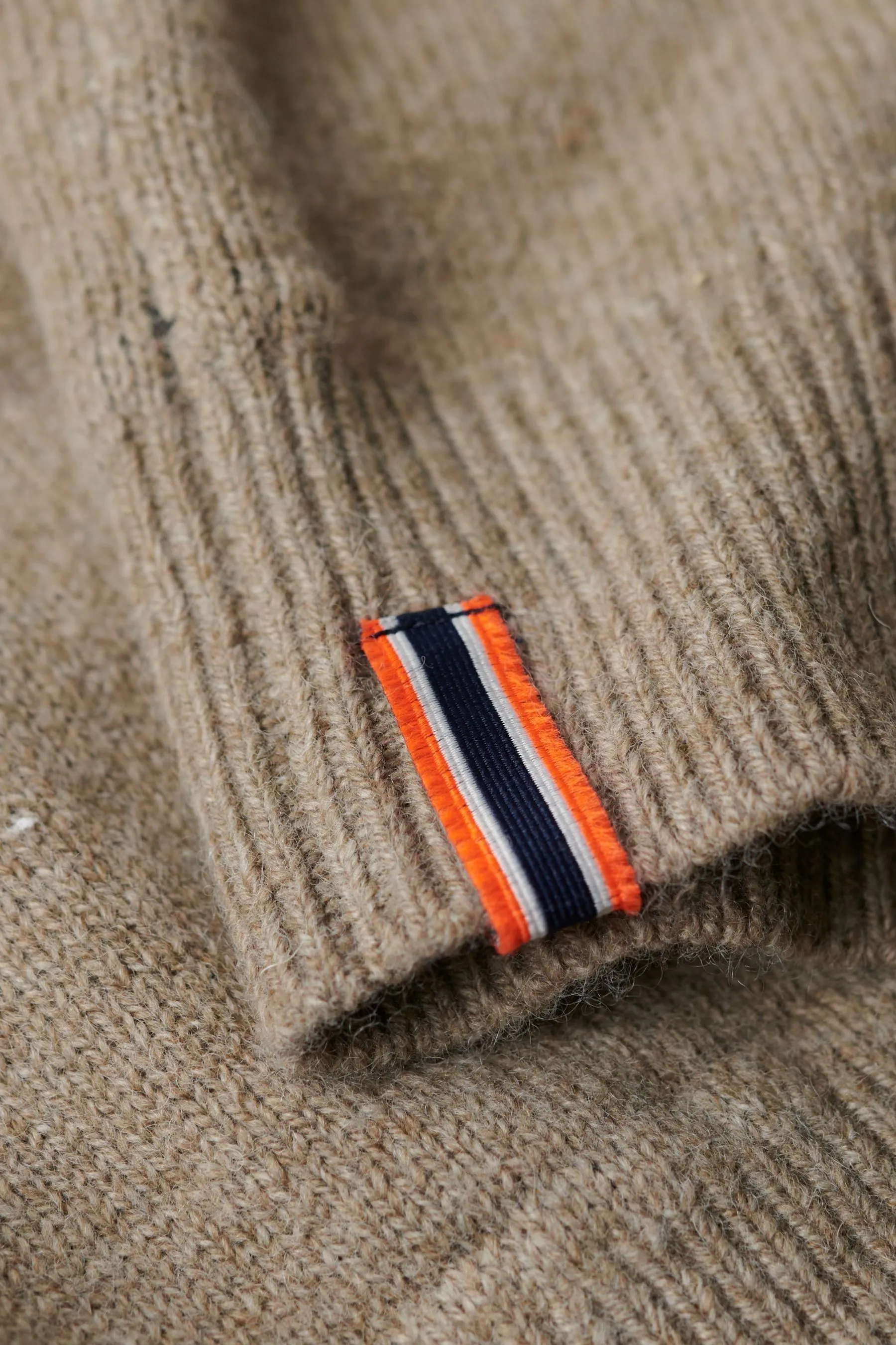Superdry Slim Fit Essential Crew Jumper    
