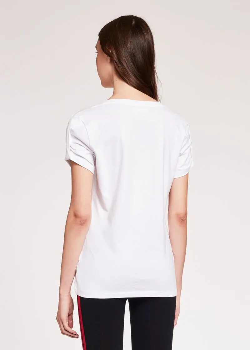 T-shirt con maniche arricciate