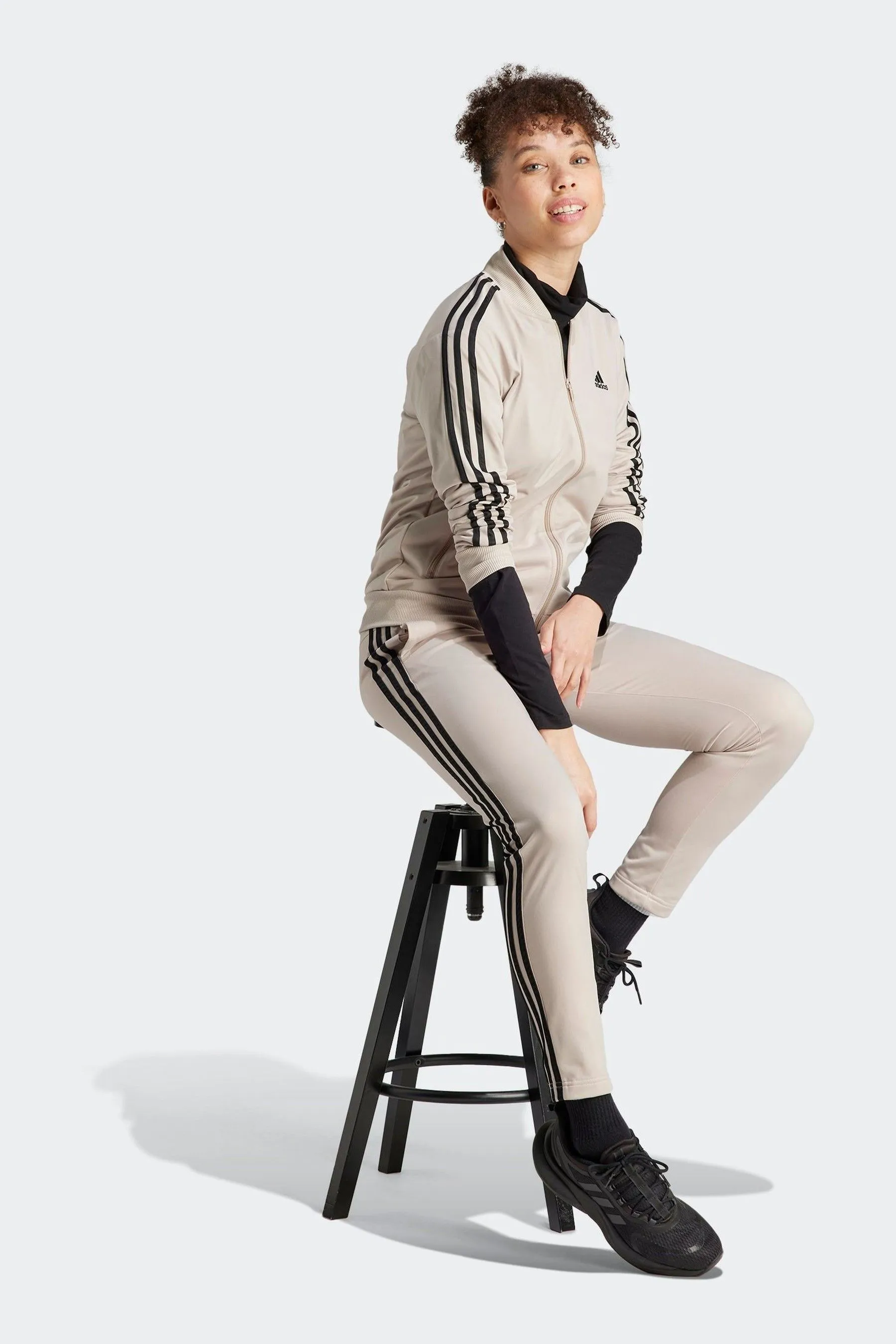 Tuta adidas Essentials con 3 strisce